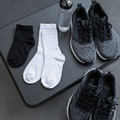 Pack de chaussettes de sport avec baskets et serviette