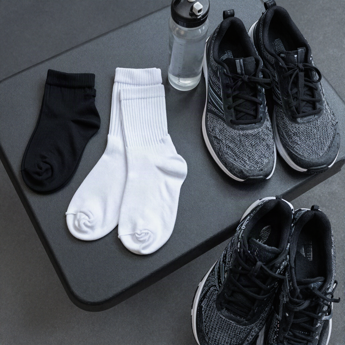 Pack de chaussettes de sport avec baskets et serviette