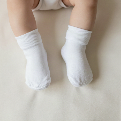 Chaussettes bébé blanches en coton doux